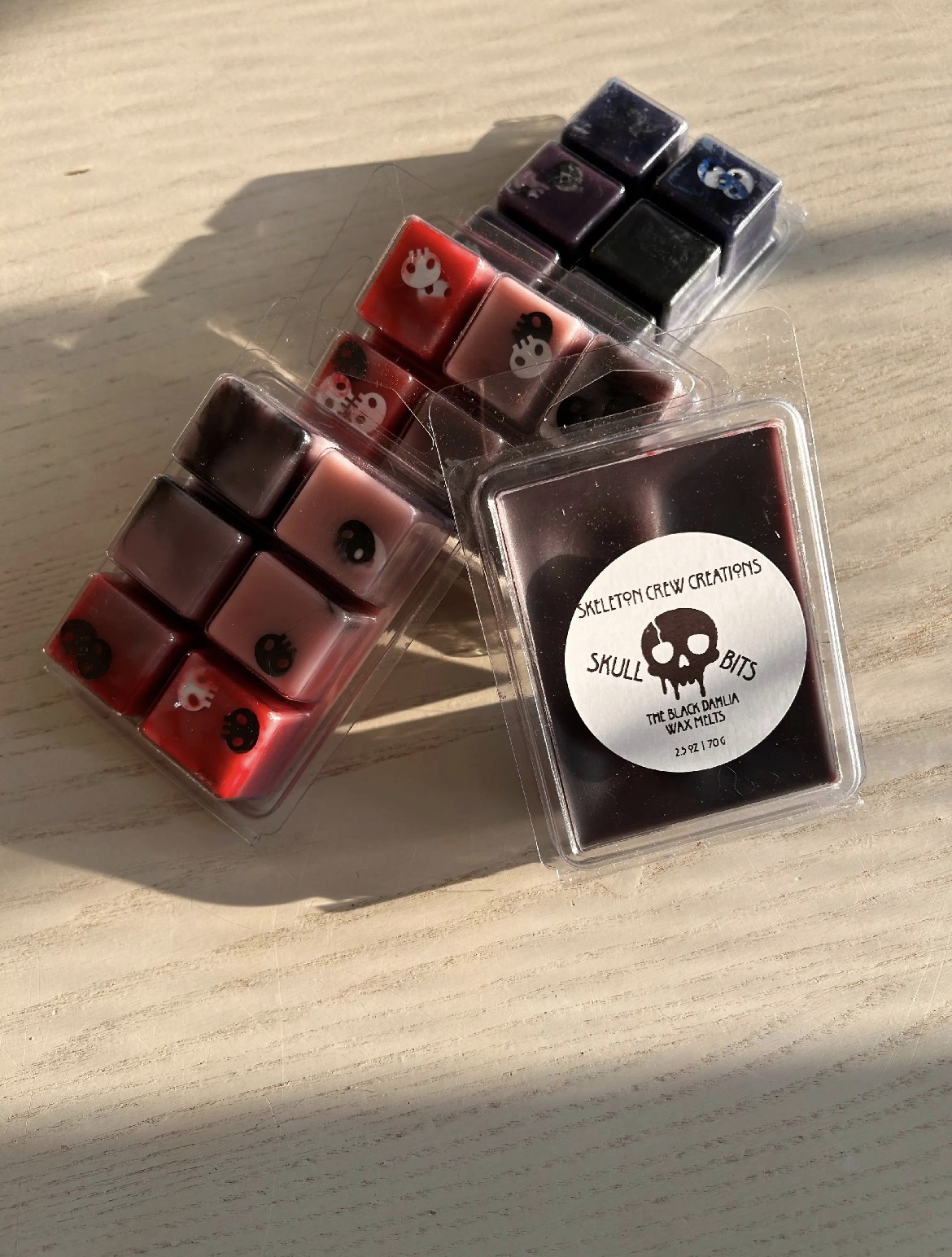 Skull Bits - Dahlia Scented Wax Melts - thumbnail 4 of 4