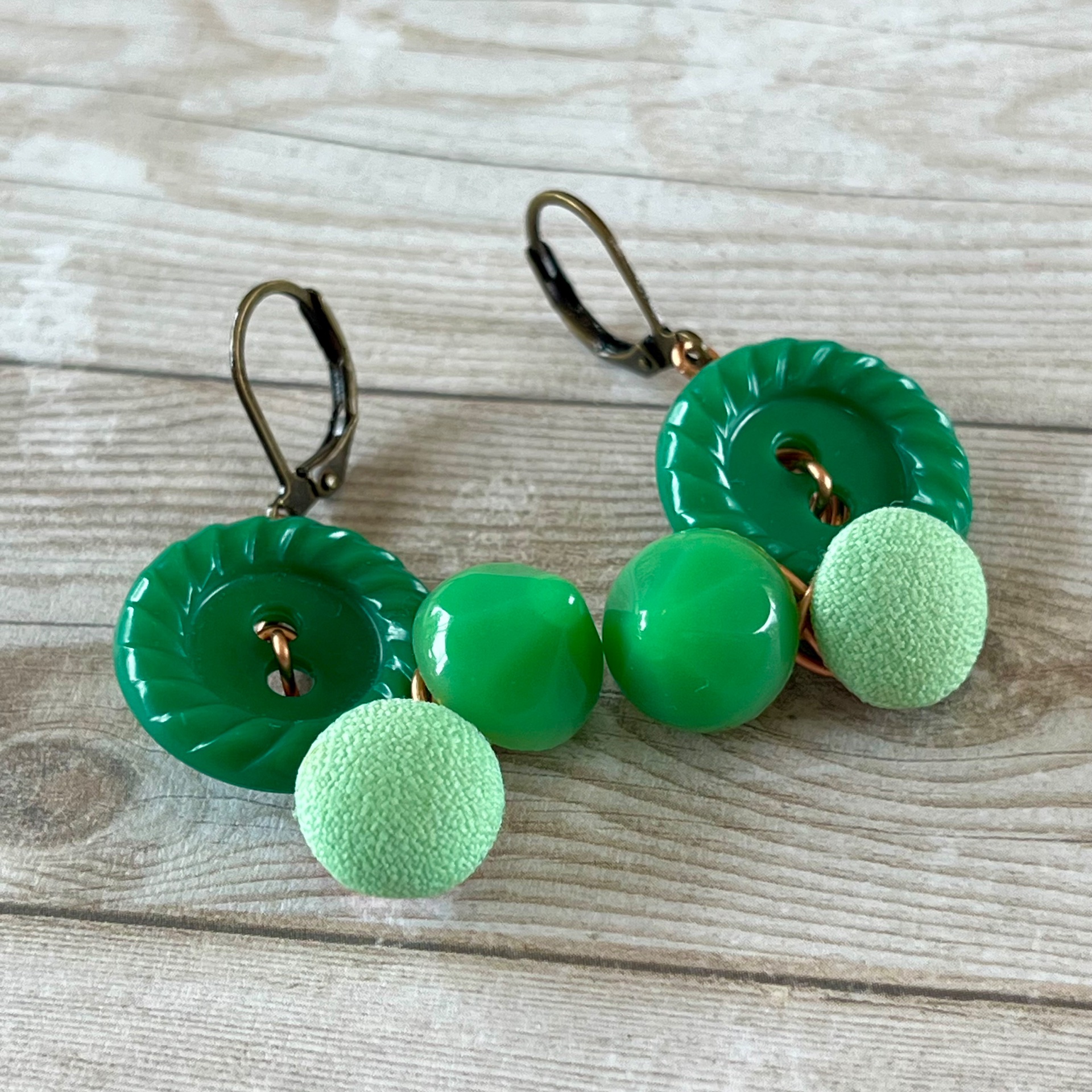 Green Cluster Vintage Button Earrings 