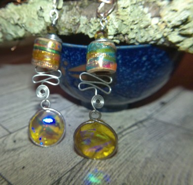 Recycled Paper Grocery Bag Beads - thumbnail 4 of 4