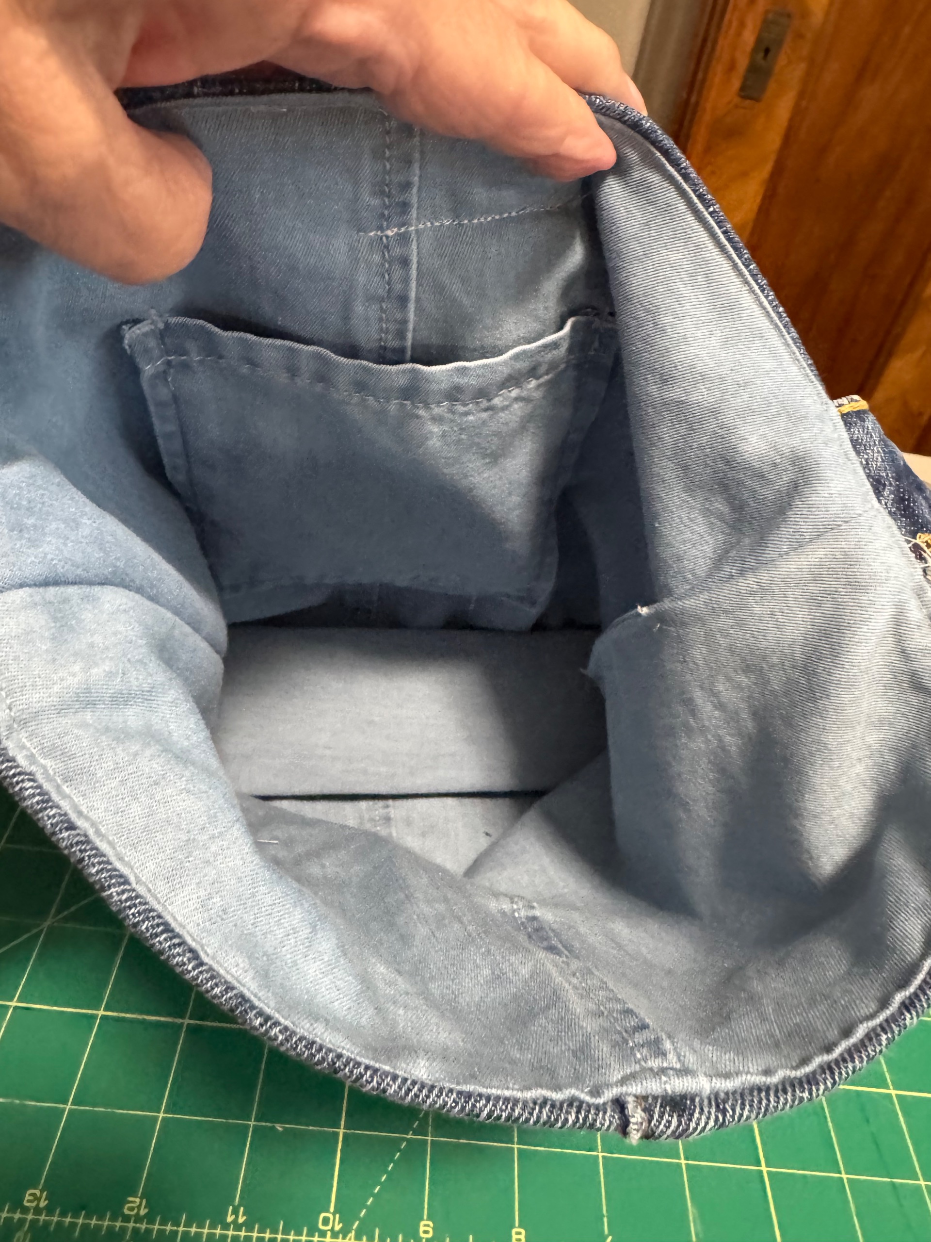The “back pocket” tote - thumbnail 4 of 4