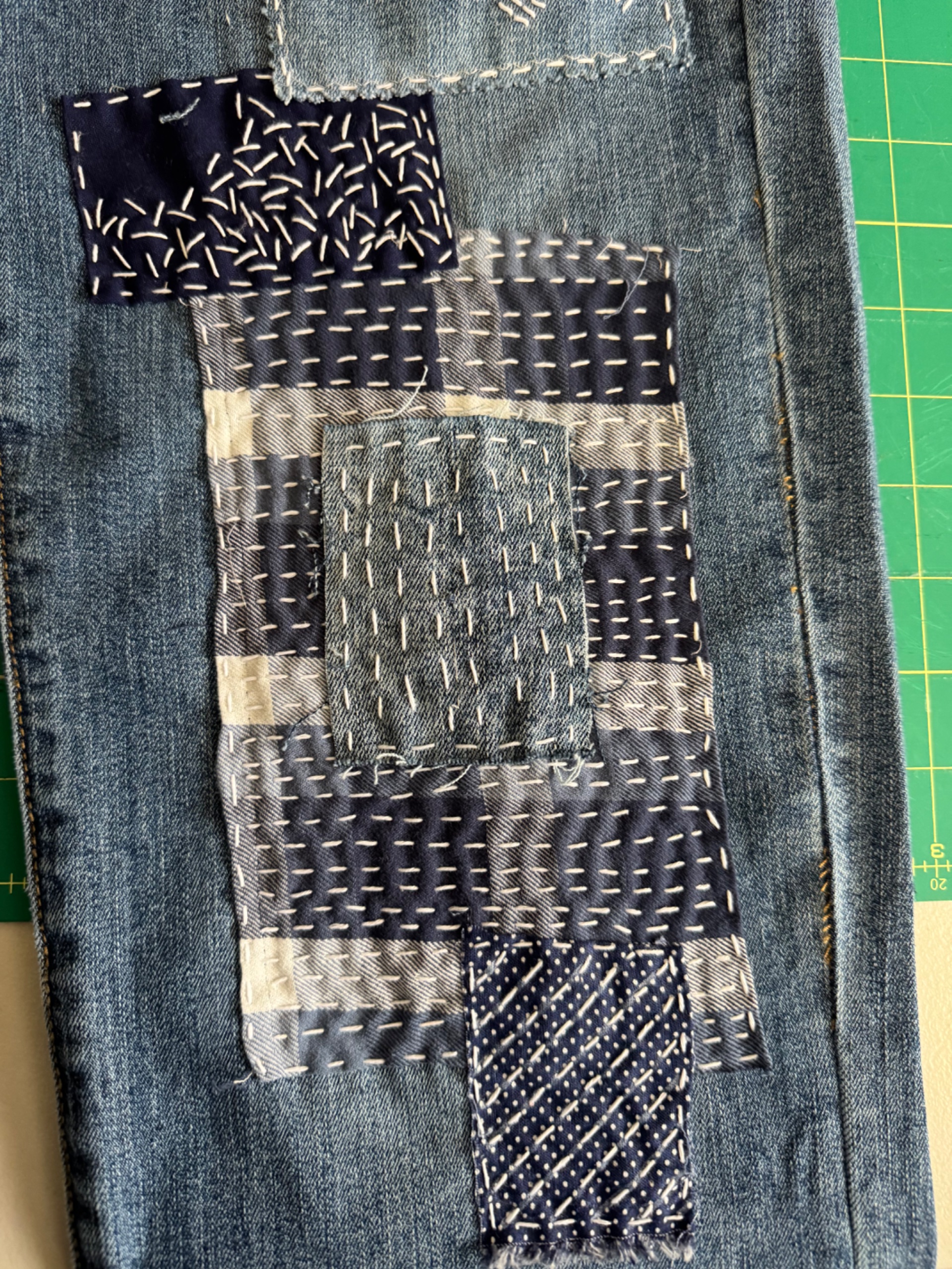 Sashiko/Boro Upcycled patchwork jeans - thumbnail 2 of 4