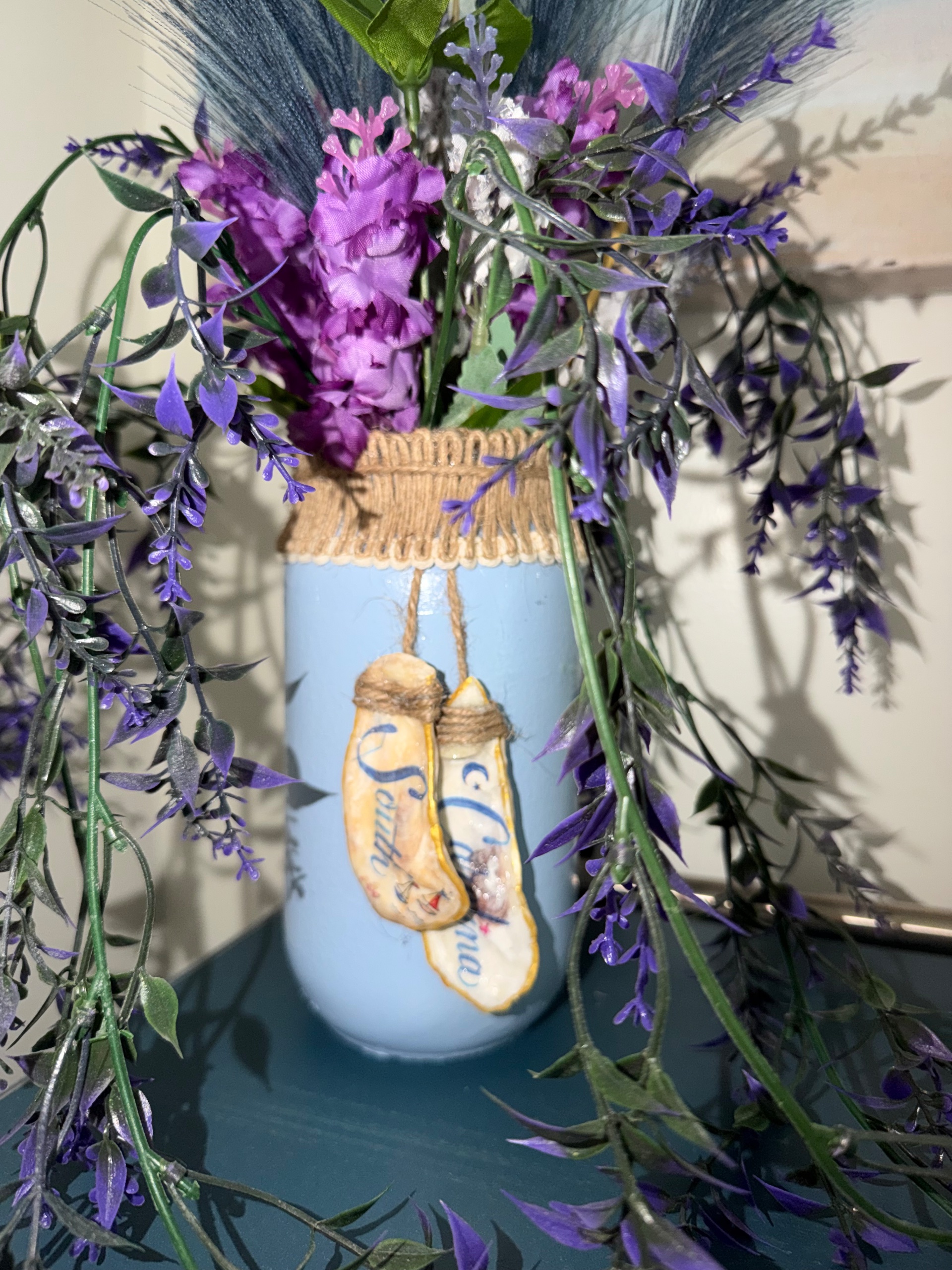 Painted vases with decoupage oyster shells - thumbnail 2 of 4